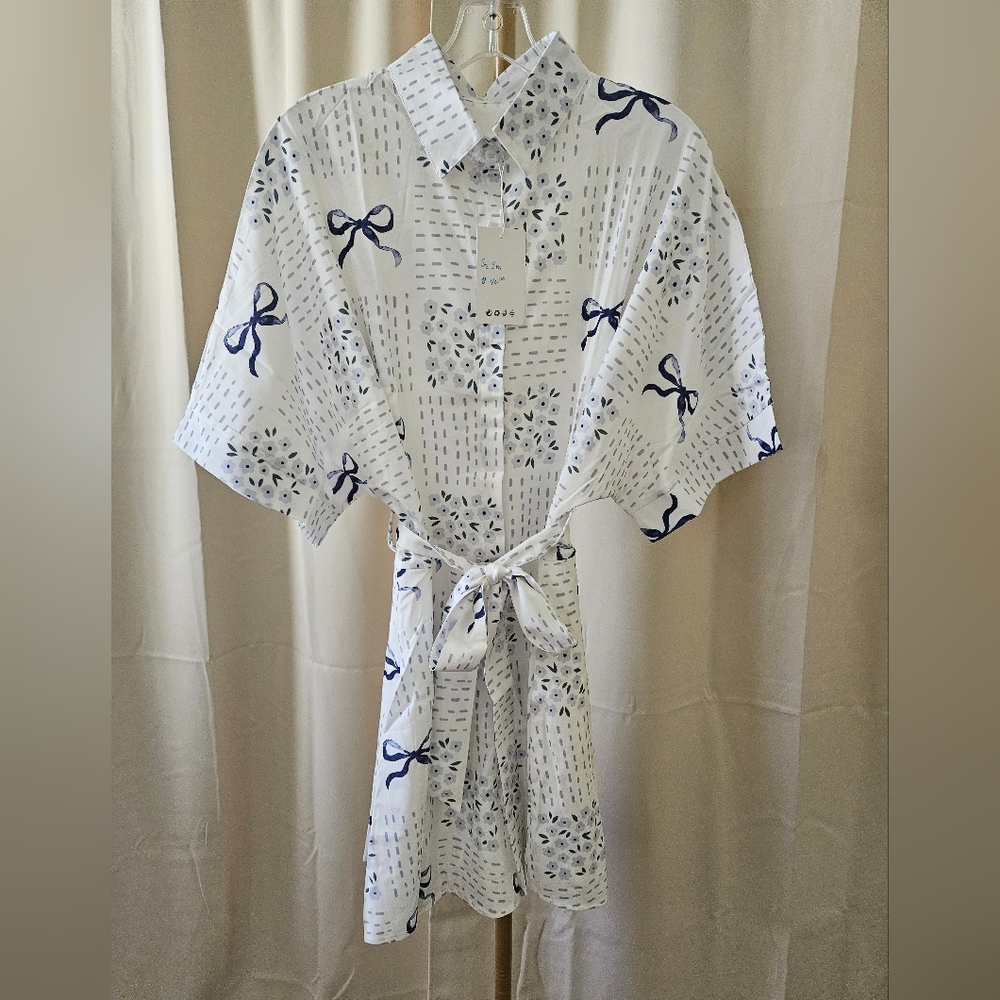 Rosa Clothing Blue & White Floral Bow Romper Blouse | Tie Waist | NWT - Picture 2 of 6
